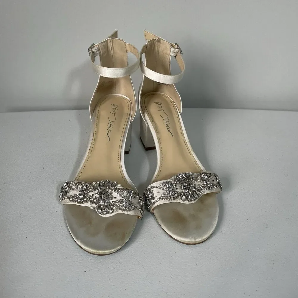 Betsey Johnson SB-Mel Block Heel Shoes Jeweled Satin Sandal Ivory Formal Size 9